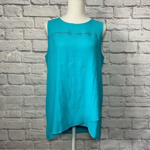 Cristina B Layer Front Sleeveless Tunic in Beautiful Blue Size Medium - Picture 2 of 9